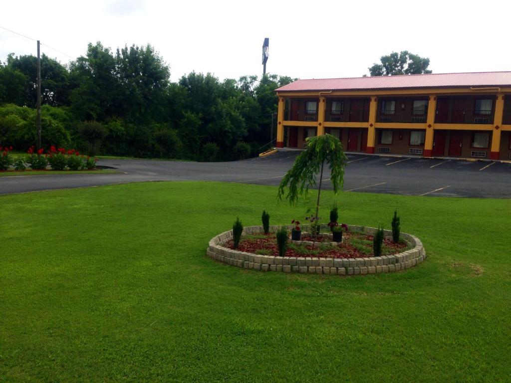 Duffys - Motel Calhoun